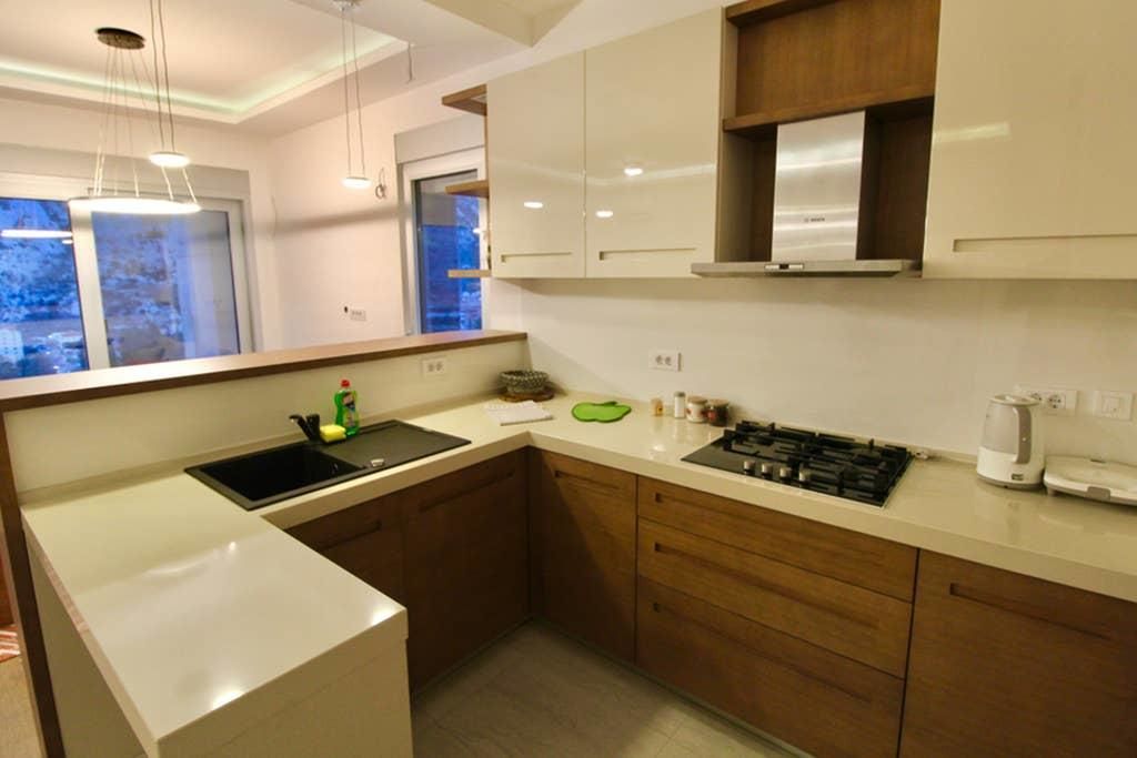 Апартаменты 2bd Modern Apt w/ Kotor Old Town & Bay Views Котор-31